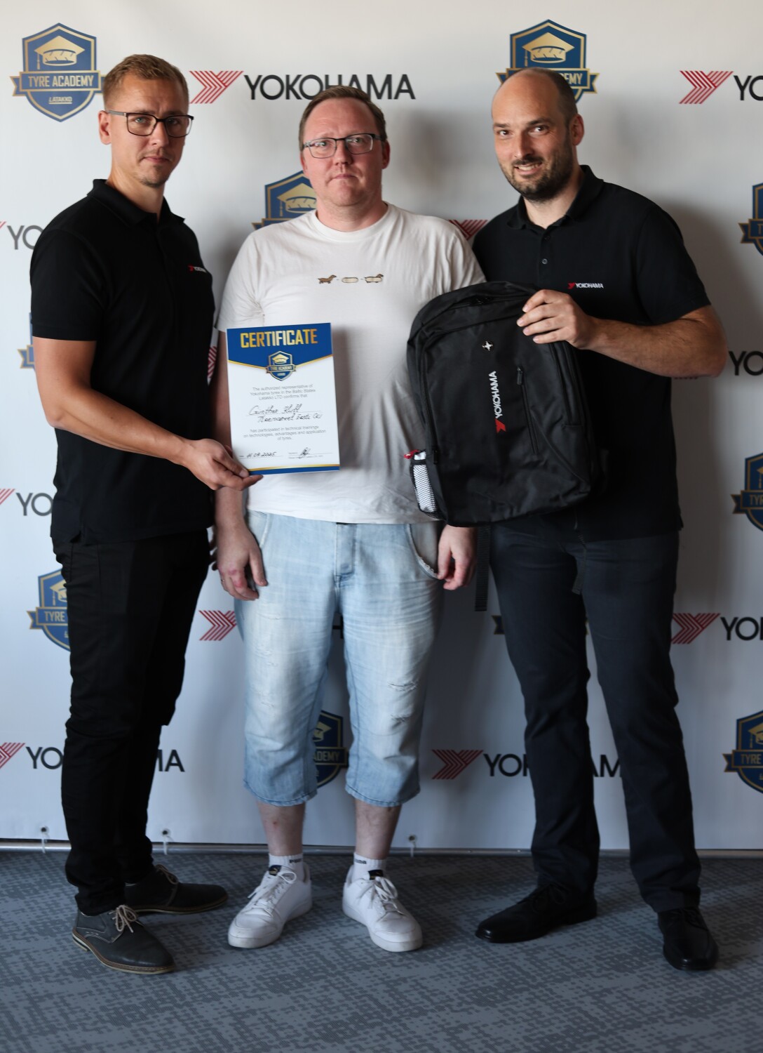 Tiremarketi meeskond läbis põhjaliku Yokohama rehvikoolituse